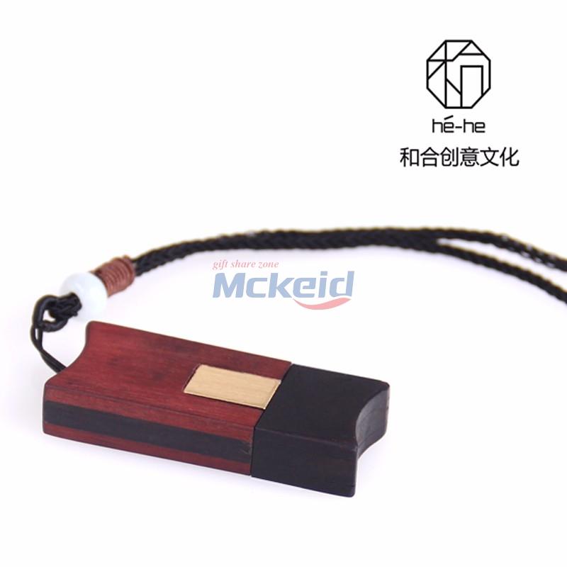 冠云系列—U盤（8G)