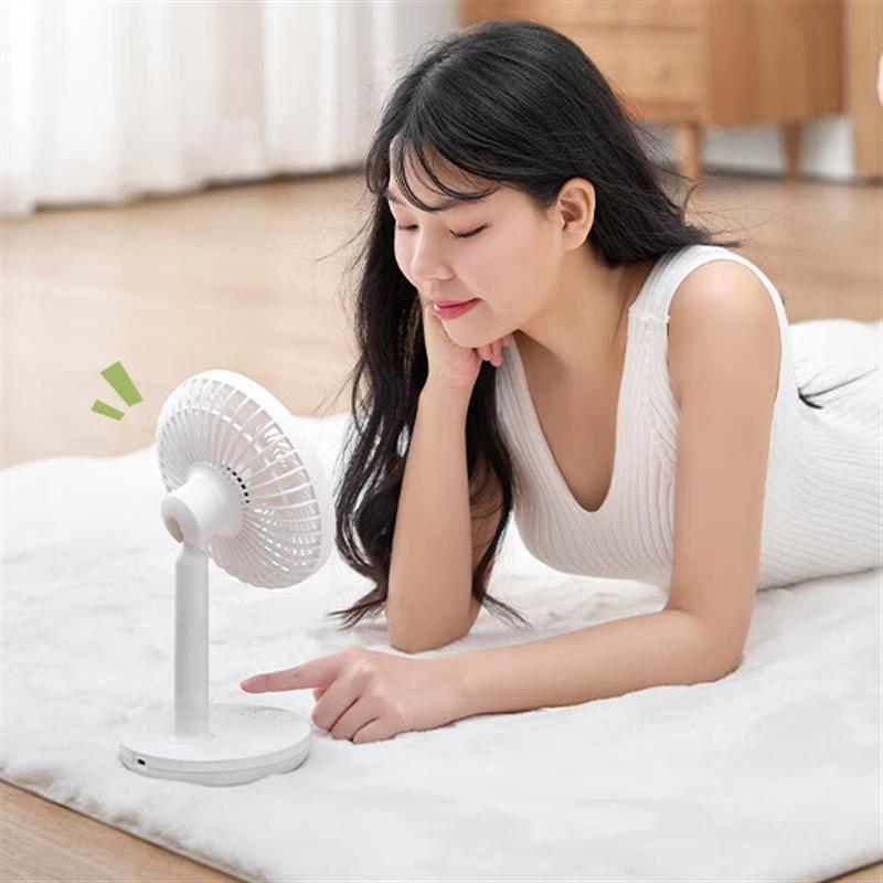 美的（Midea）充電式小臺(tái)扇 可倒掛可壁掛電風(fēng)扇辦公室桌面小型風(fēng)扇